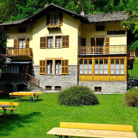 Hotel Villa Tedaldi Грессоне-Сен-Жан Экстерьер фото