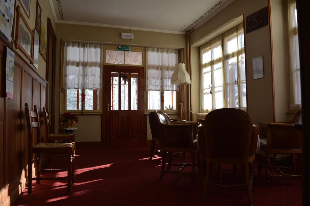 Hotel Villa Tedaldi Грессоне-Сен-Жан Экстерьер фото