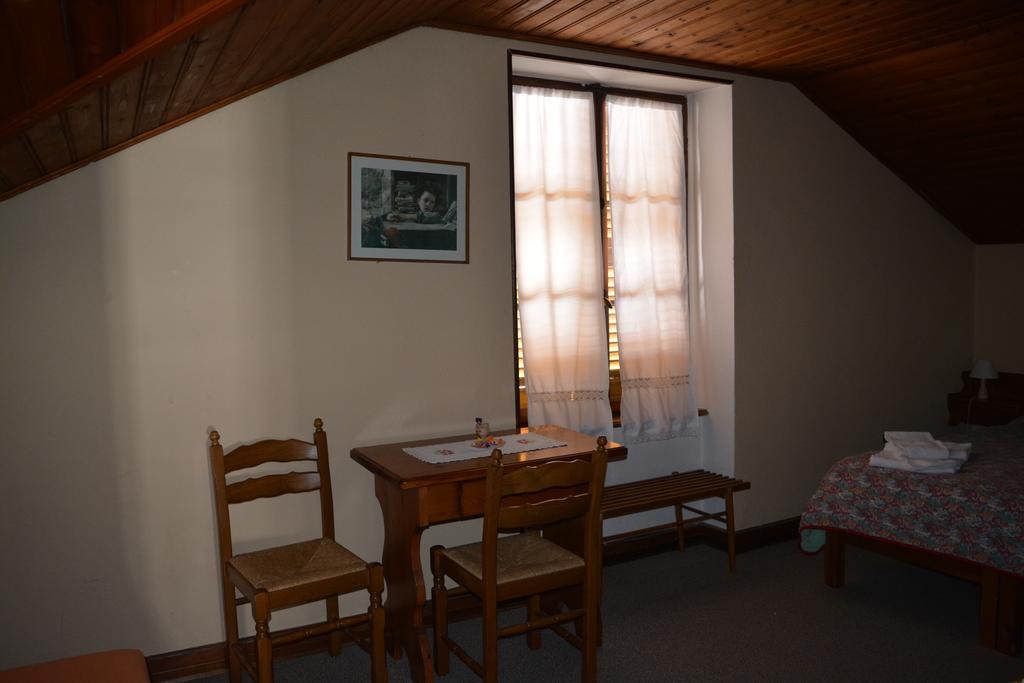 Hotel Villa Tedaldi Грессоне-Сен-Жан Экстерьер фото